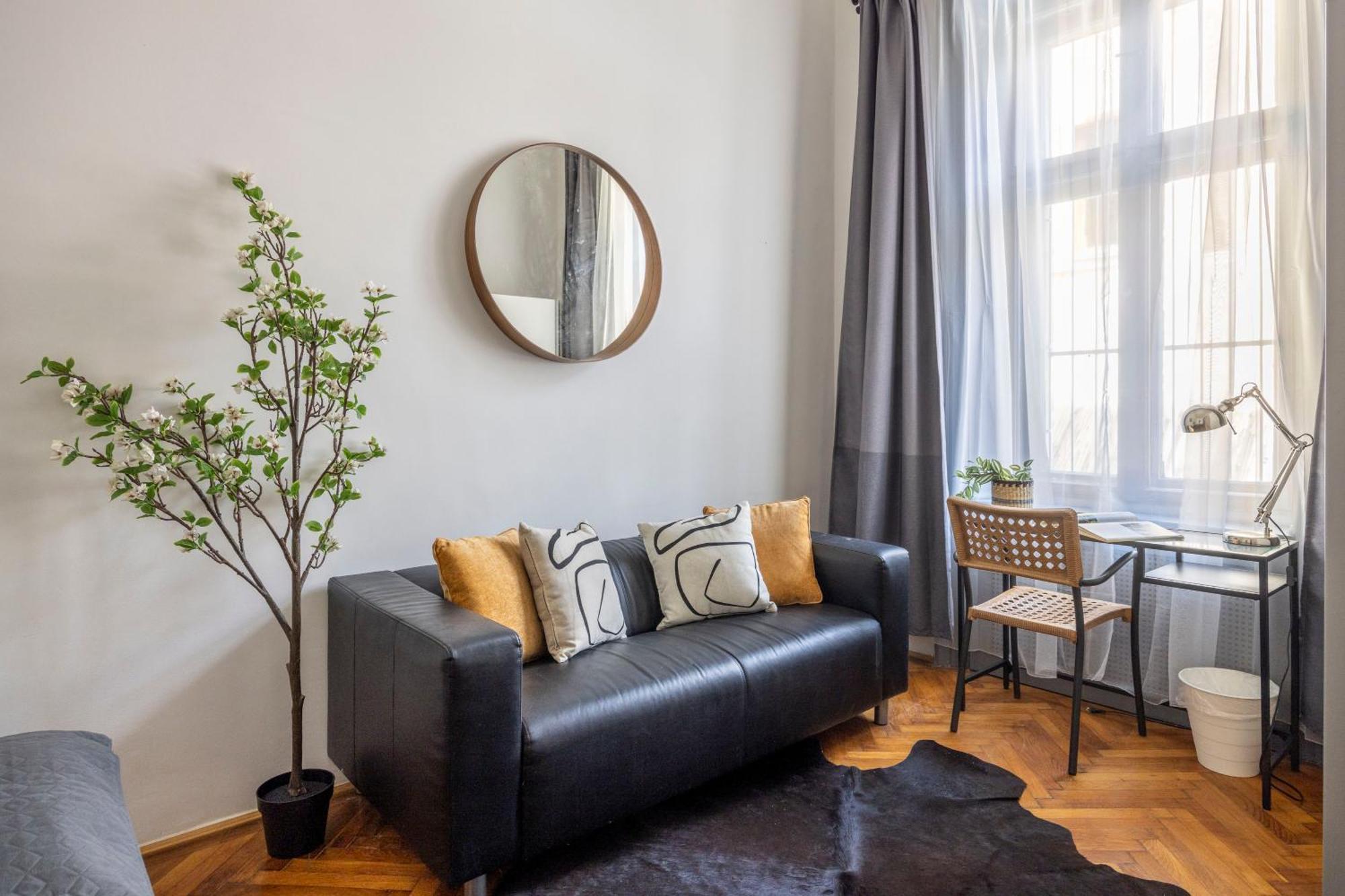 Charming & Cozy Stylish Apartment In The Heart Of บูดาเปสต์ ภายนอก รูปภาพ